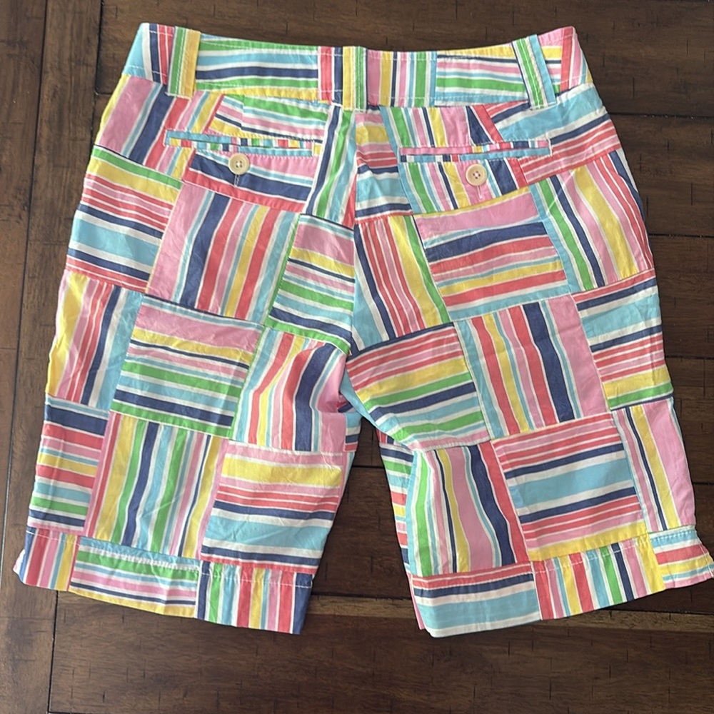 Lilly Pulitzer madres stripe 10 inch shorts size 4 EUC - Picture 3 of 3